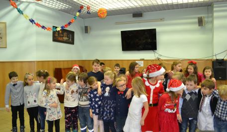 Vianočné vystúpenie žiakov zo ZŠ Veľkomoravská